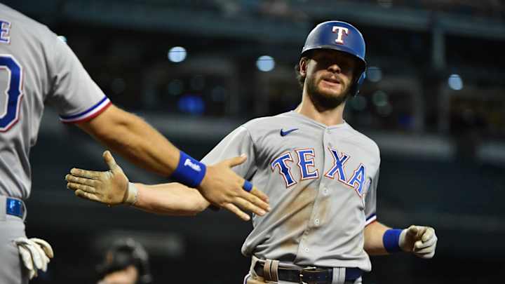 Rangers 'Out-Grind' D-Backs In Fourth Straight Win Rangers 'Out-Grind' D-Backs In Fourth Straight Win