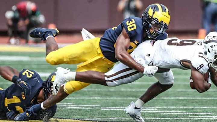 Daxton Hill Impresses Against Western Michigan, Earns Praise From Coaches Daxton Hill Impresses Against Western Michigan, Earns Praise From Coaches