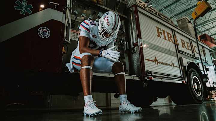 Look: Florida Gators Debut Honorary 9/11 Helmets Look: Florida Gators Debut Honorary 9/11 Helmets