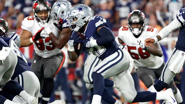 Cowboys' 'Carbon Copy' Offense Shuns Star Ezekiel Elliott
