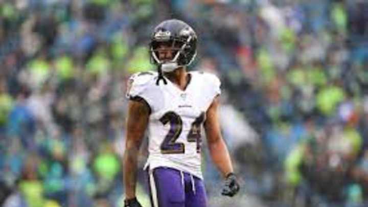 Report: Ravens RB Gus Edwards, CB Marcus Peters Suffer 'Significant' Injuries