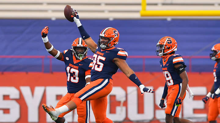 Josh Black Signs With New Orleans Saints