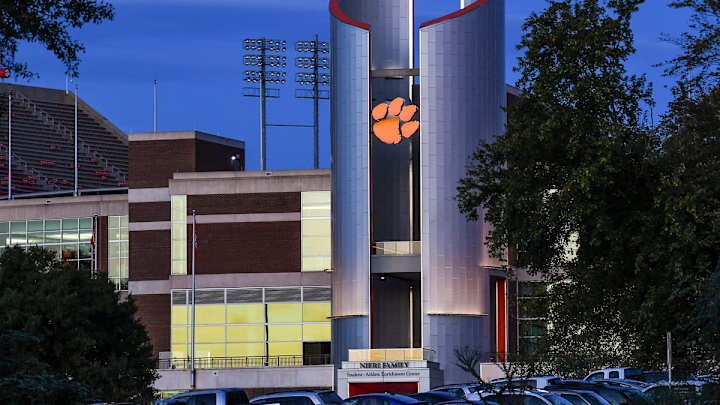 Odds and Ends: Will Clemson Cover as Massive Favorite Over S.C. State?
