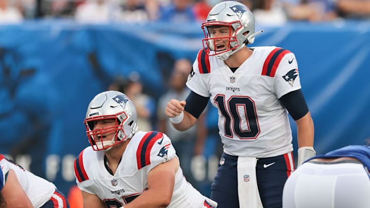 49ers Reportedly Traded Up to No. 3 to Block Patriots from Drafting Mac Jones 49ers Reportedly Traded Up to No. 3 to Block Patriots from Drafting Mac Jones