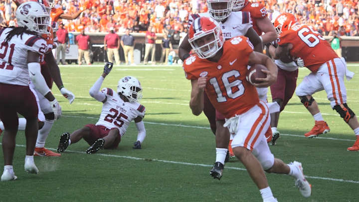Clemson WR Will Taylor Ready to 'Turn Switch' From Baseball to Football