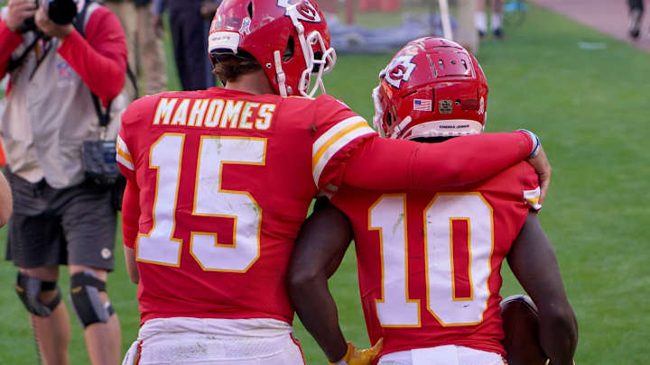 Tyreek Hill on Patrick Mahomes’ Crazy Throw: ‘Just Being Patrick Mahomes’