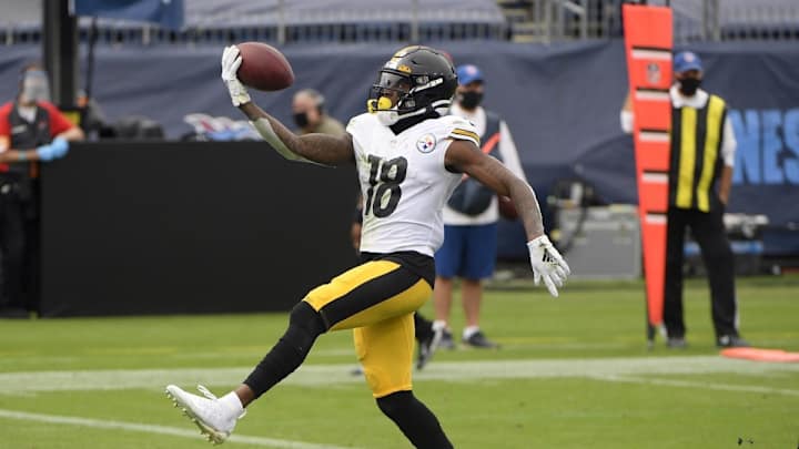 Steelers WR Diontae Johnson Suffers Injury Against Bills