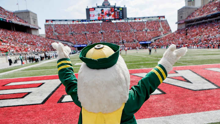 SI Pac-12 Football Power Rankings: Oregon Ascends to No. 1, Cal Dips to No. 9