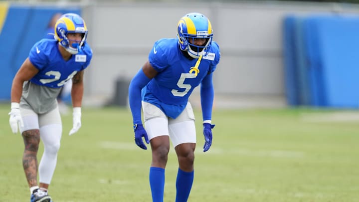 Colts' OC Says Carson Wentz Must 'Trust His Eyes' In Battle With All-Pro DB