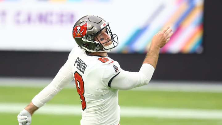 Buccaneers P Bradley Pinion Named NFC Special Teams Player of the Week