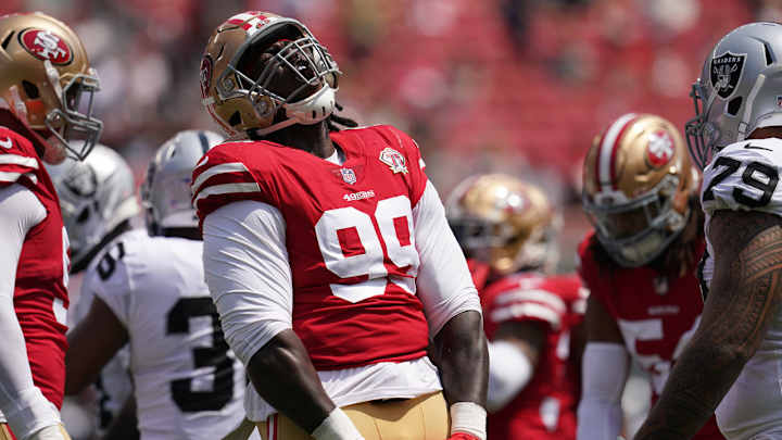 Kyle Shanahan Says Javon Kinlaw's Knee Injury "Hasn't Healed Quite Right"