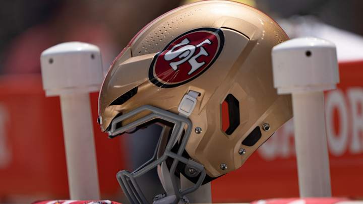 49ers Sign RB Chris Thompson and DL Eddie Yarbrough to Practice Squad