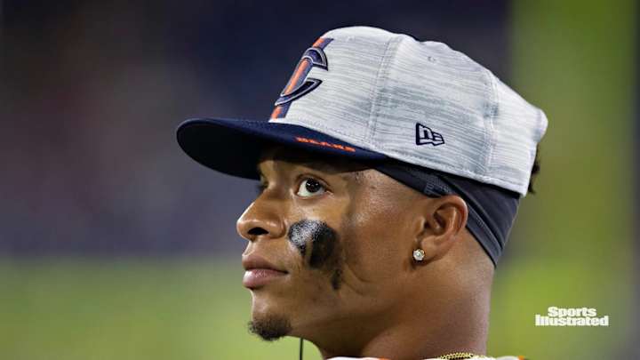 Justin Fields: Bears' Strategic Football Weapon Justin Fields: Bears' Strategic Football Weapon