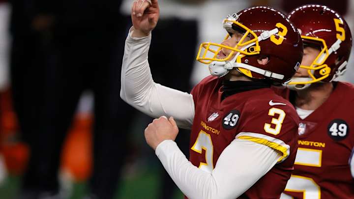 WATCH: Dustin Hopkins kicks game-winner on Thursday Night Football
