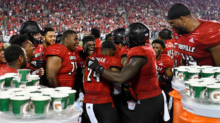Louisville Wins Wild Shootout vs. UCF With Game-Winning Pick-Six In Final Moments