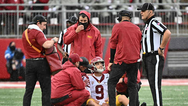 With Kedon Slovis Injured, QB Jaxson Dart Flashes Excellence for USC