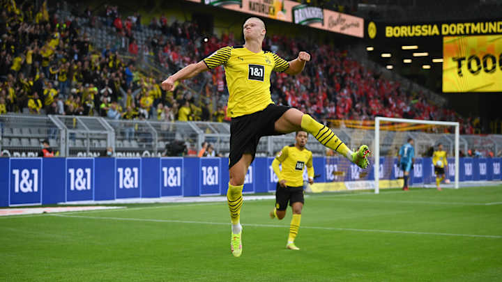 Erling Haaland Scores Twice, Highlighted By Acrobatic Goal in Borussia Dortmund Win