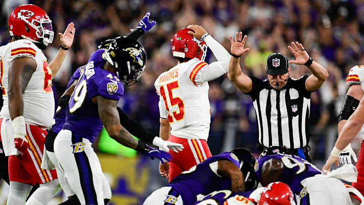 Ravens Win After Chiefs Fumble and Gutsy Fourth-Down Conversion