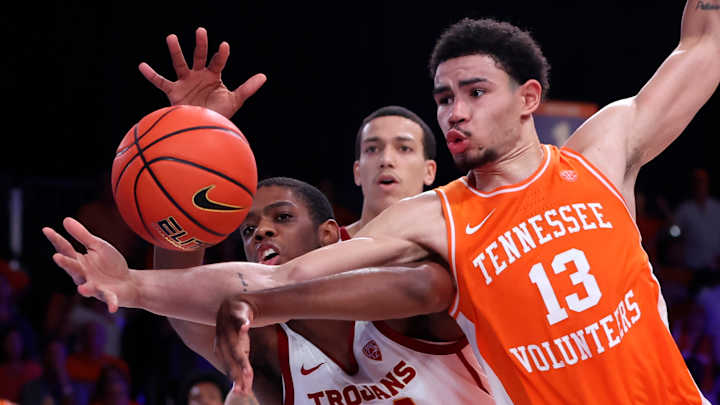 Kansas Jayhawks vs Tennessee Volunteers Predictions: Doing Just Enough