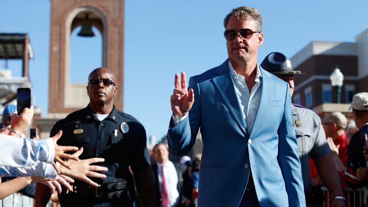 Lane Kiffin to Sign Long-Term Deal to Stay at Ole Miss, per Sources