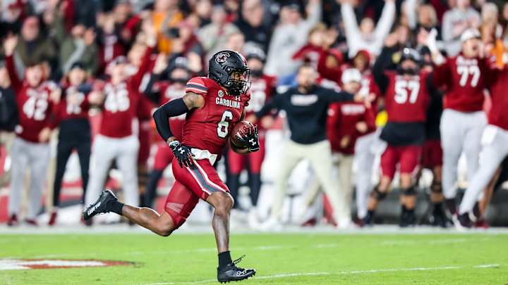 Josh Vann Leaves With Injury
