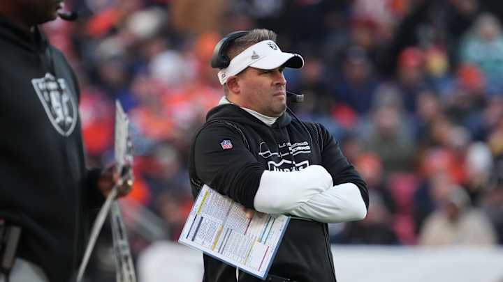 How to Watch Week 12: Las Vegas Raiders at Seattle Seahawks