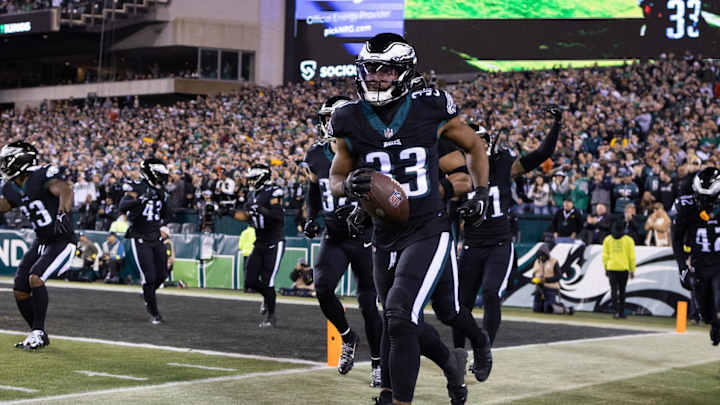 Plenty of First-Half Fireworks as Eagles Take 27-20 Lead over Packers