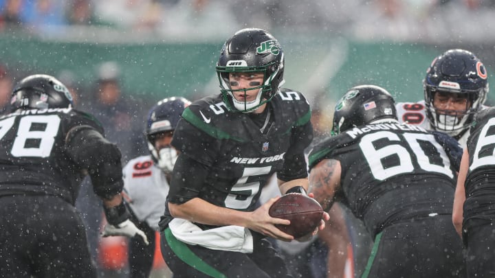 Mike White Showed He's Better Than Zach Wilson in Victory Over Bears