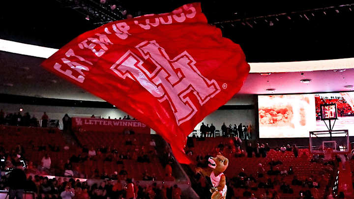 Houston Takes Over No. 1 in Men’s AP Poll After UNC’s Losses