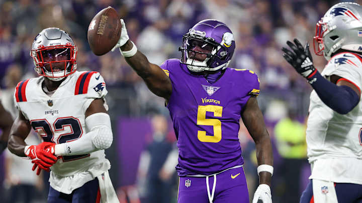 Vikings Snap Counts vs. Patriots: Duke Shelley Starts, Should Jalen Reagor See More Reps?