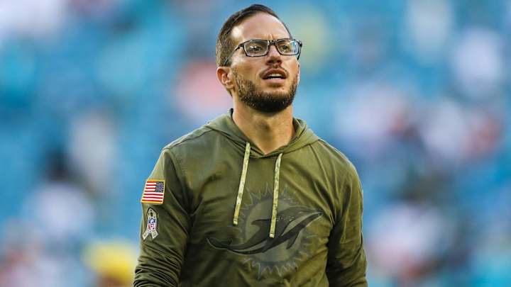 Dolphins’ Mike McDaniel Jokes Ahead of Matchup vs. 49ers’ Kyle Shanahan Dolphins’ Mike McDaniel Jokes Ahead of Matchup vs. 49ers’ Kyle Shanahan