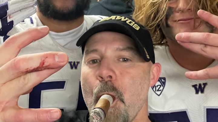 Surviving Job Interview, Huskies Remain Unbeaten in Offseason