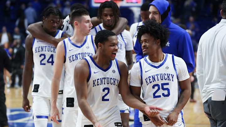 Halftime Thoughts: Kentucky Tied 21-21 With Bellarmine in Snoozing Fashion