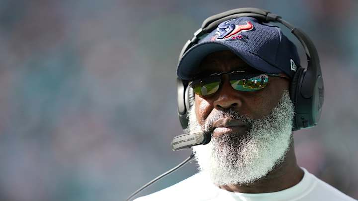 Texans HC Lovie Smith on Deshaun Watson: We Hope That There's Some Rust