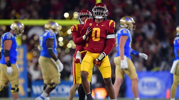 Did USC's Korey Foreman turn a corner with UCLA interception?