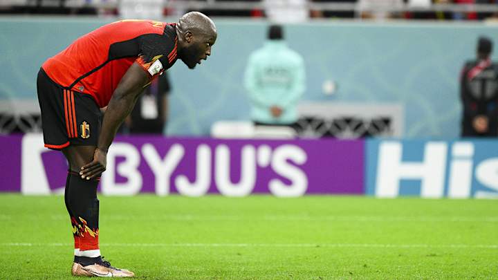 Lukaku in Disbelief After Brutal Miss in Final Minute Of Regulation (Video)