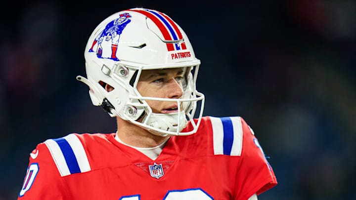NFL World Reacts to Patriots’ Red Throwback Uniforms vs. Bills
