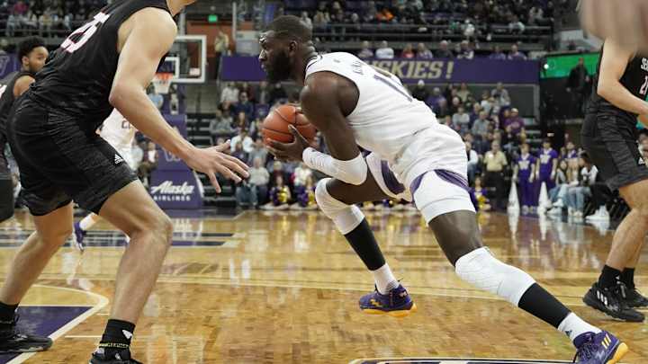 Kepnang Pledges His UW Return, Should Be Focal Part of Huskies Kepnang Pledges His UW Return, Should Be Focal Part of Huskies