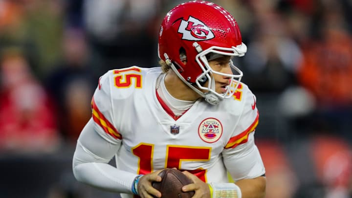Patrick Mahomes Goes Airborne While Scoring TD vs. Bengals (Video)