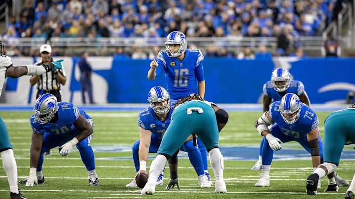 Grades: Lions Play Complete Game in Dominant Victory Grades: Lions Play Complete Game in Dominant Victory