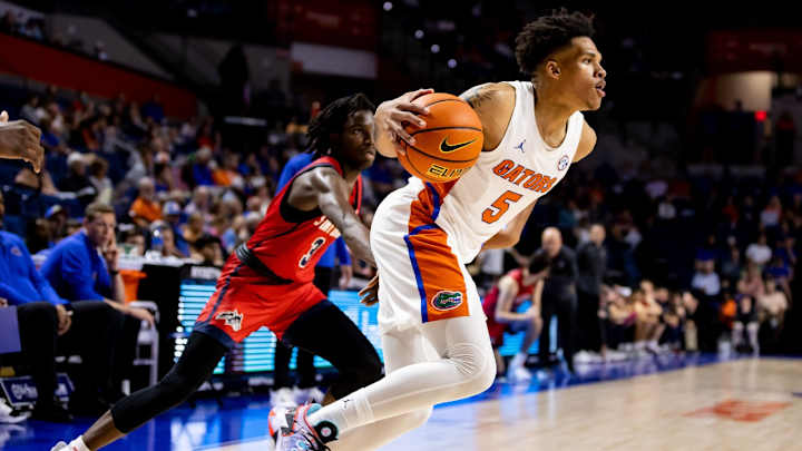 Gators Overcome Sluggish First Half to Cruise to Win Over Stetson, 89-51