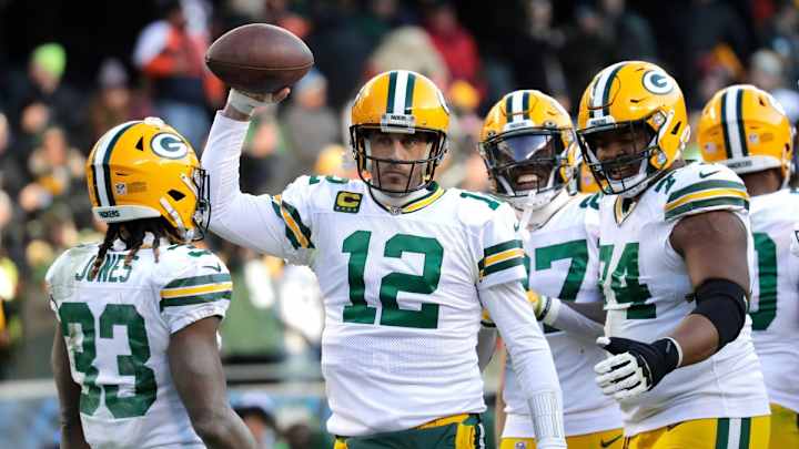Rodgers Wins Potential Final Trip to Chicago