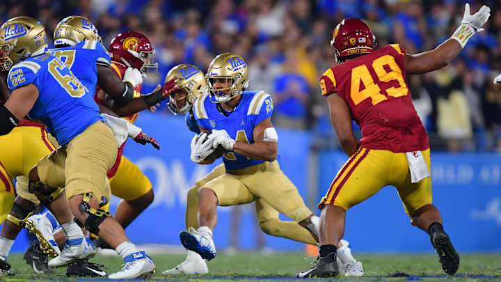Zach Charbonnet, Laiatu Latu Rep UCLA Football on All-Pac-12 Team