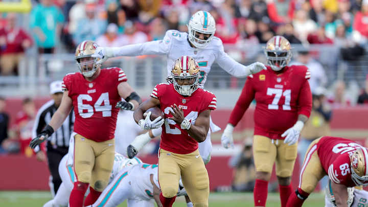 49ers Should Give Jordan Mason More Carries Than Christian McCaffrey