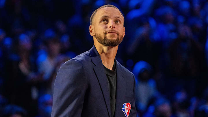 Stephen Curry Names His All-Time NBA Starting Five