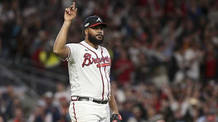 Dodgers: Former LA All-Star Closer Agrees to Contract with Red Sox