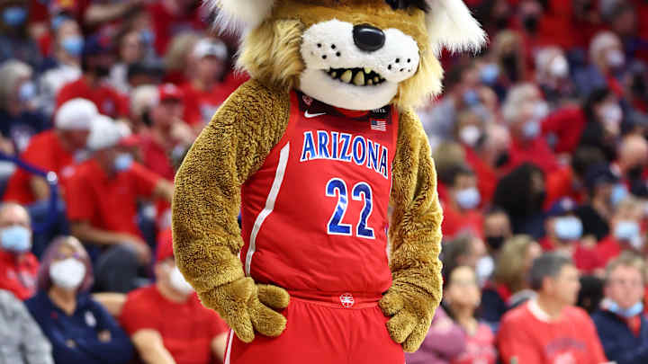 Kansas Jayhawks at Arizona Wildcats Preview: A Ranked Opportunity