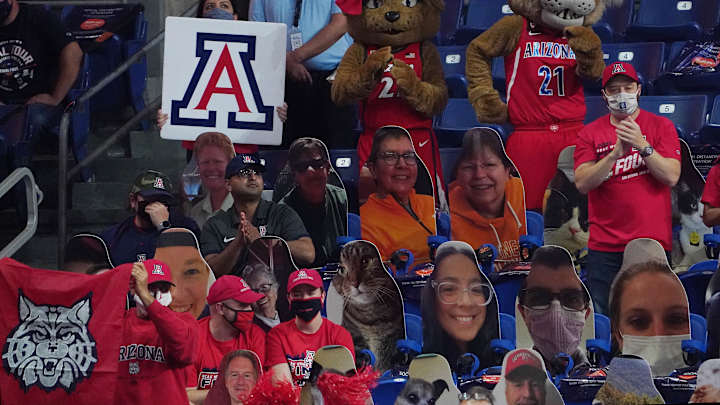 Halftime Primer: How to Watch, First Half Update and Key Players for Kansas at Arizona