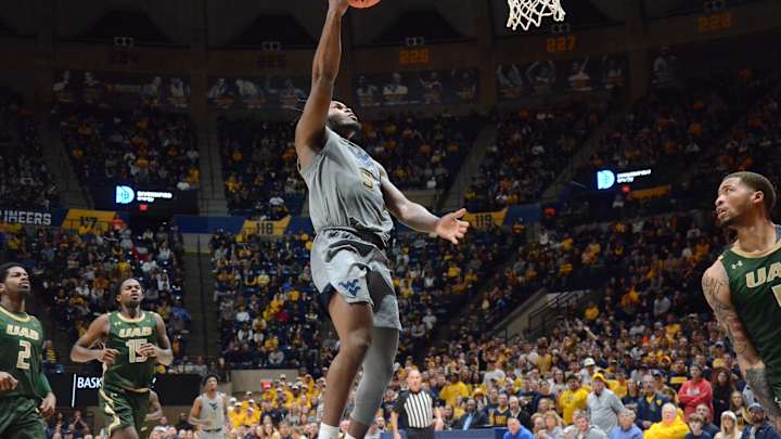 Unselfish Basketball is WVU's MO in 2022