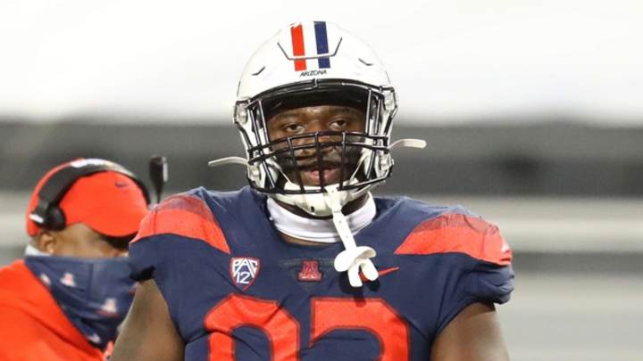 Vols Enter Mix for PAC-12 DL Transfer Kyon Barrs